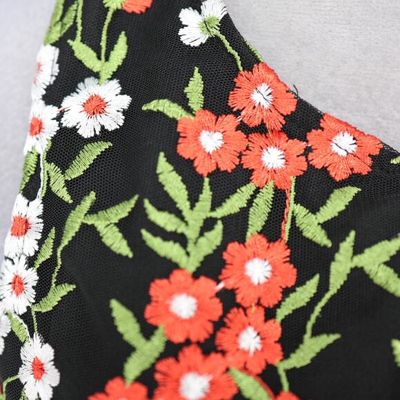 Tahari Dress Womens 10 Black Floral Embroidered Halter with Overlay Lined - Picture 13 of 16